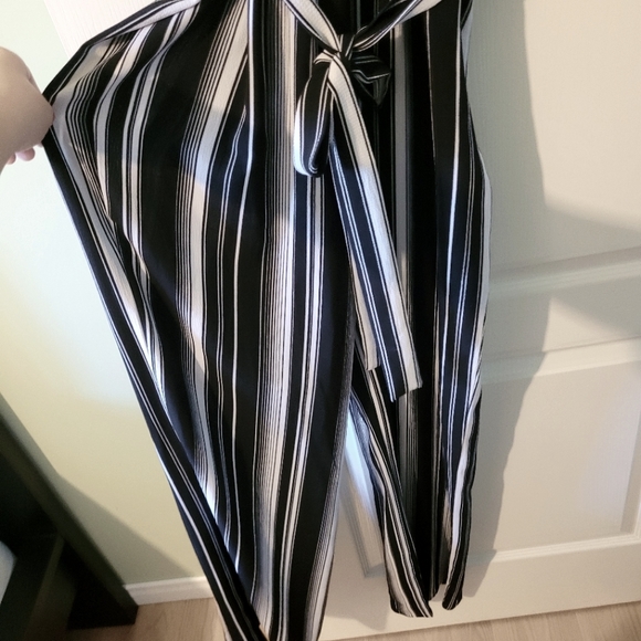 Black & white jumpsuit - Picture 4 of 4